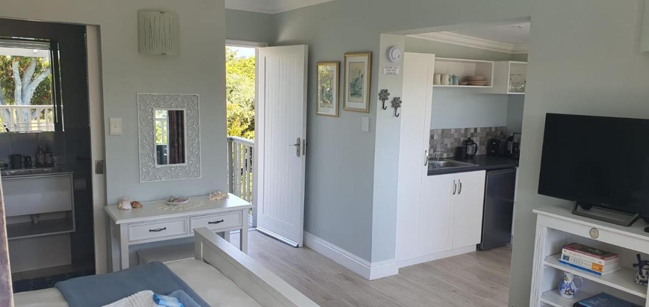 Modern Solar Powered 1 Bed Studio Apartment With Amazing Views Plettenberg Bay Extérieur photo